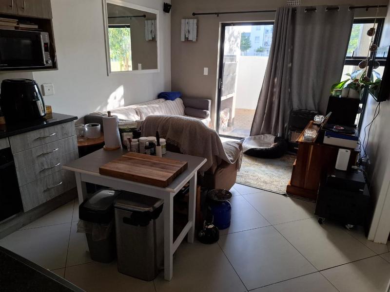 2 Bedroom Property for Sale in Buhrein Western Cape